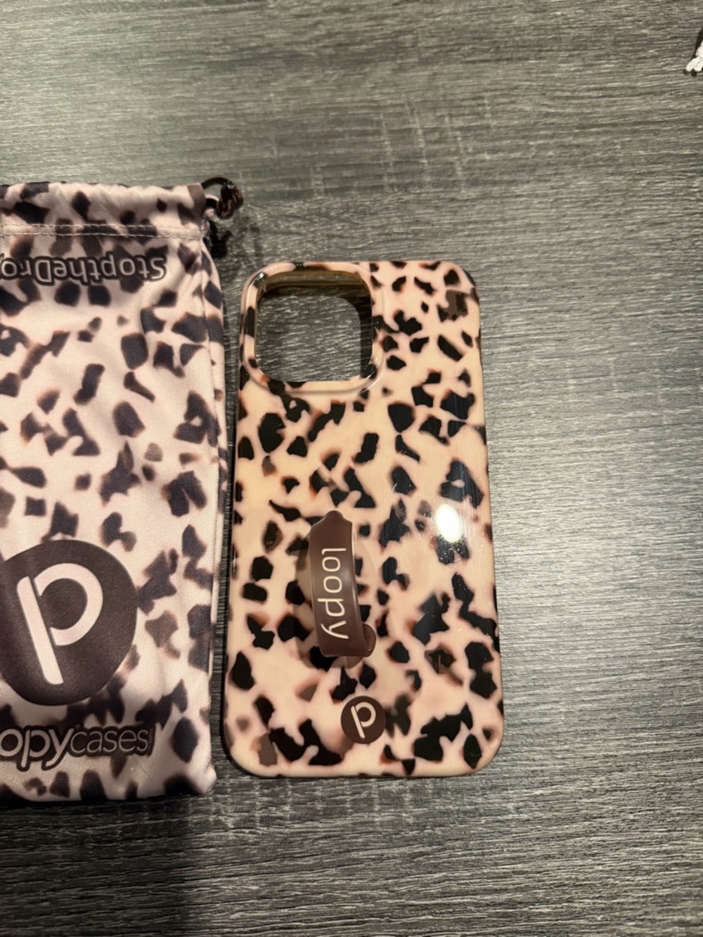Loopy Case Pink and Black Leopard Print iphone 15 pro max